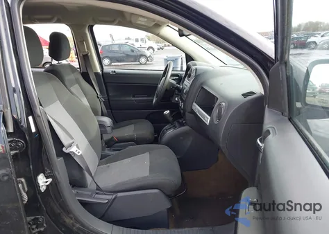 2017 Jeep Compass Sport Fwd z USA, uszkodzony, nr VIN 1C4NJCBA0HD124154